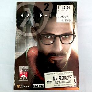 Half-Life 2 PC 2004 Box Gordon Freeman Video Game Vintage Valve Collectible